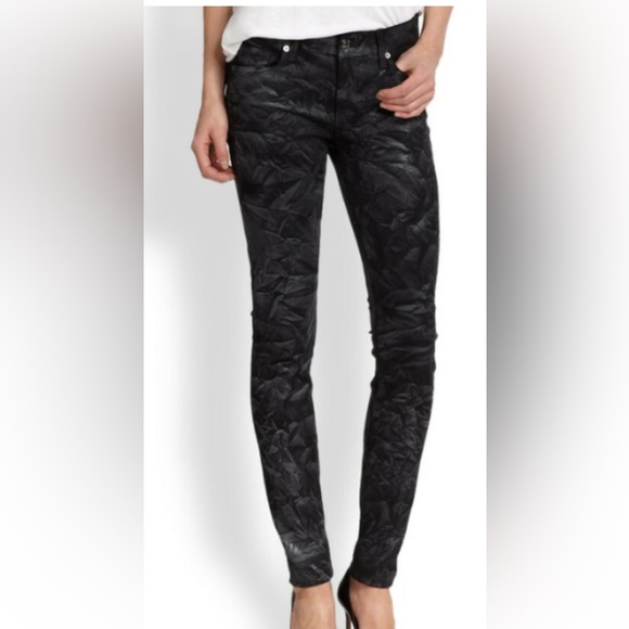7 For All Mankind Denim - Black Coated Crinkled Cotton Skinny Jeans